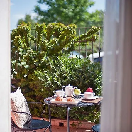 Marin מלון פולה